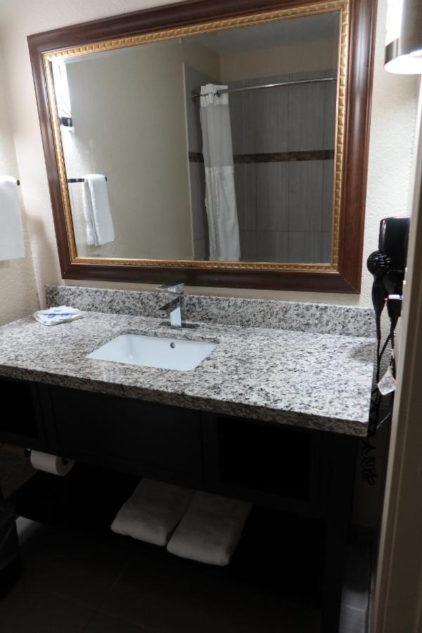 West Worth Inn & Suites White Settlement Exteriér fotografie