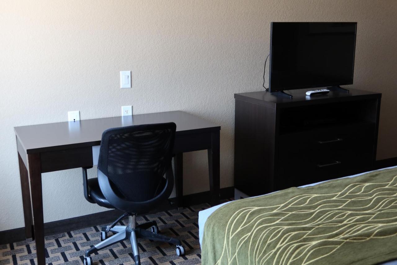 West Worth Inn & Suites White Settlement Exteriér fotografie