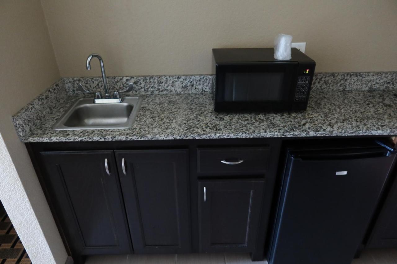 West Worth Inn & Suites White Settlement Exteriér fotografie