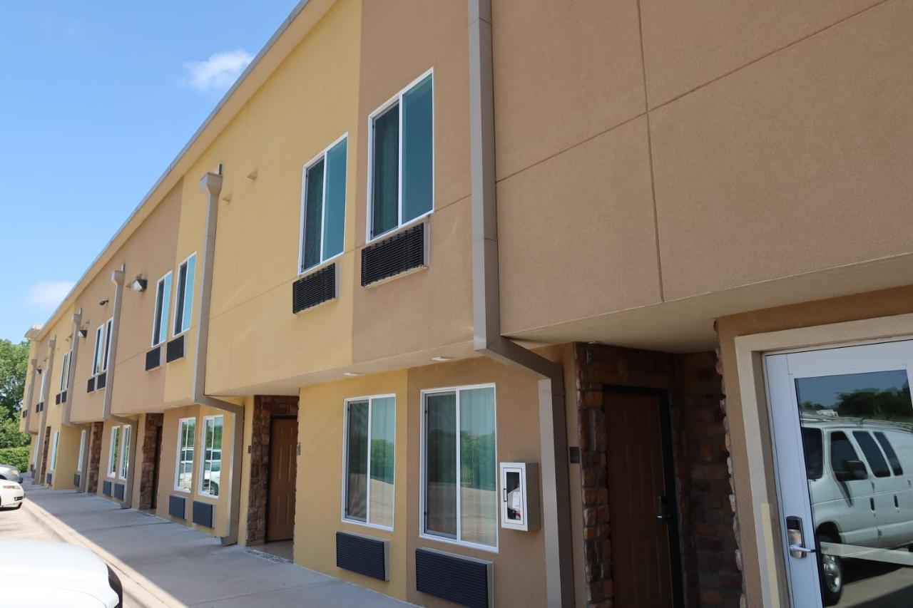 West Worth Inn & Suites White Settlement Exteriér fotografie
