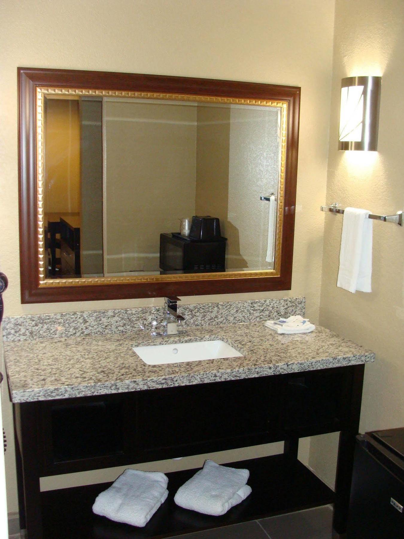 West Worth Inn & Suites White Settlement Exteriér fotografie